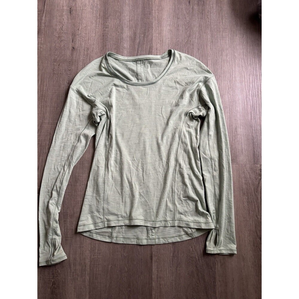Women's Lululemon Long Sleeve Activewear Yoga Top Size 4 Green